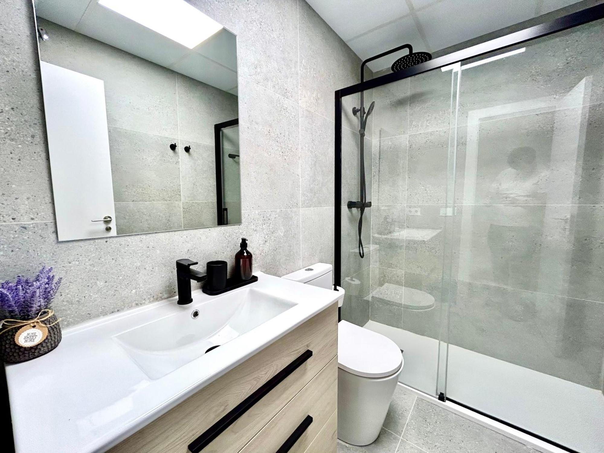Urban Escape Comfort Meets Luxury, 4 Ppl Apartamento Valência