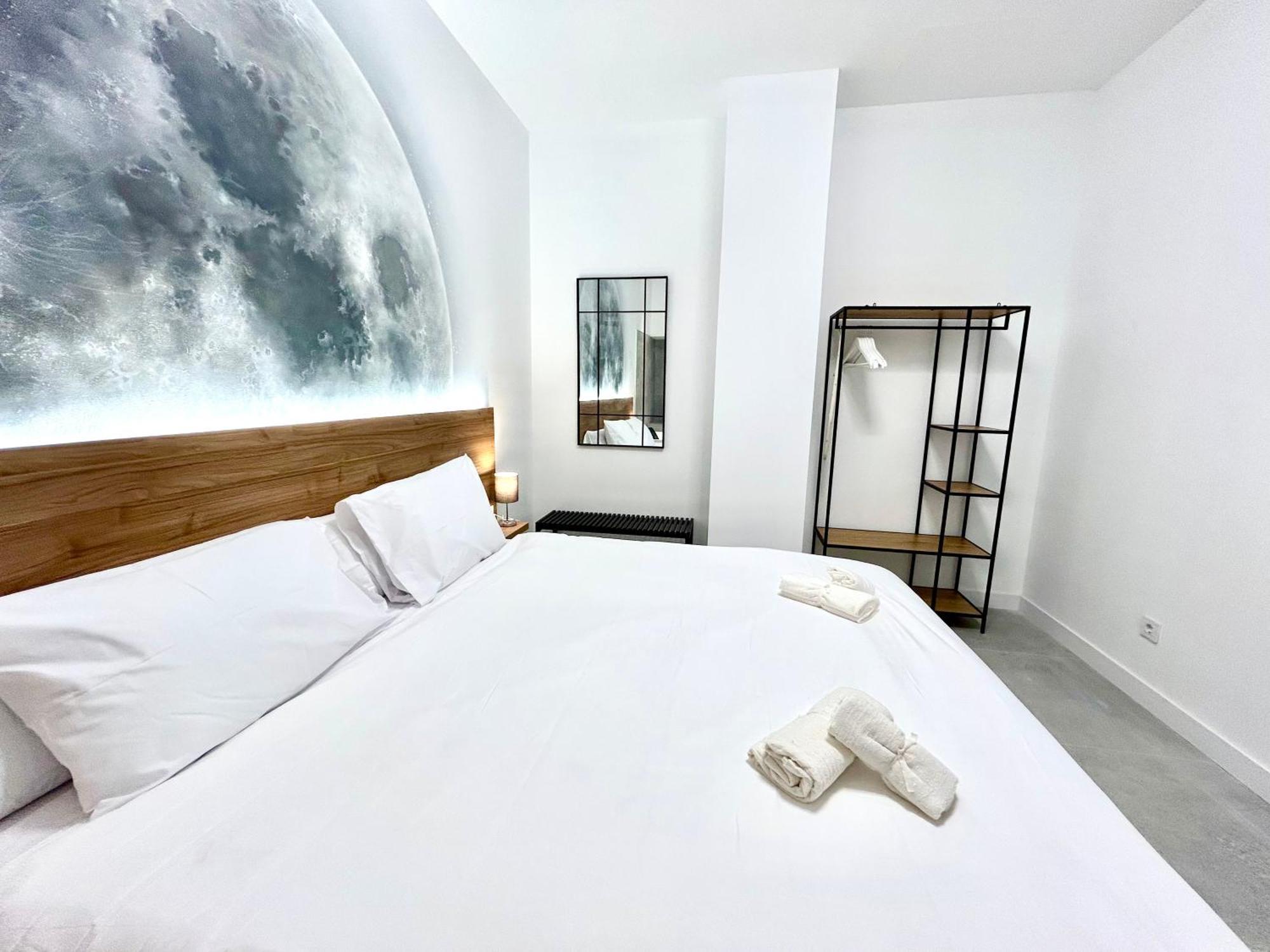 Urban Escape Comfort Meets Luxury, 4 Ppl Valence